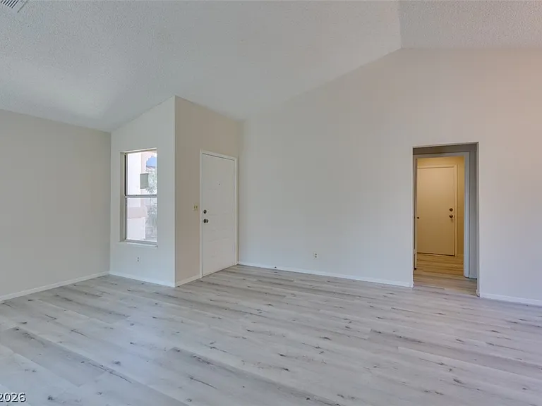 582 Searchlight Dr — Photo 40