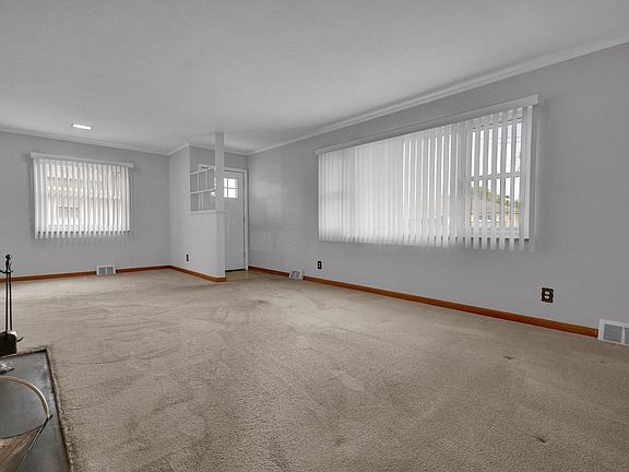5th image of 3170 Race St