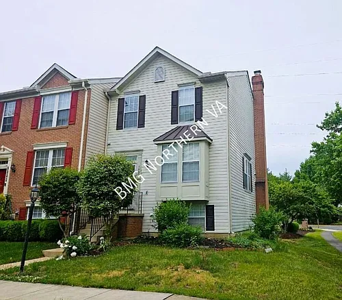 7408 Gadsby Sq Photo 1