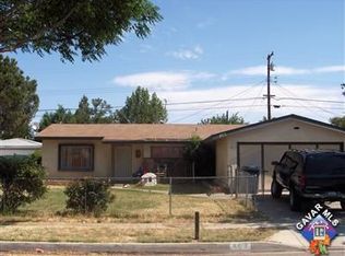 403 Landsford St, Lancaster, CA 93535