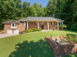 741 Old Hen Valley Rd, Oliver Springs, TN 37840