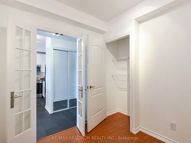 28 William Carson Cres #804 — Photo 28