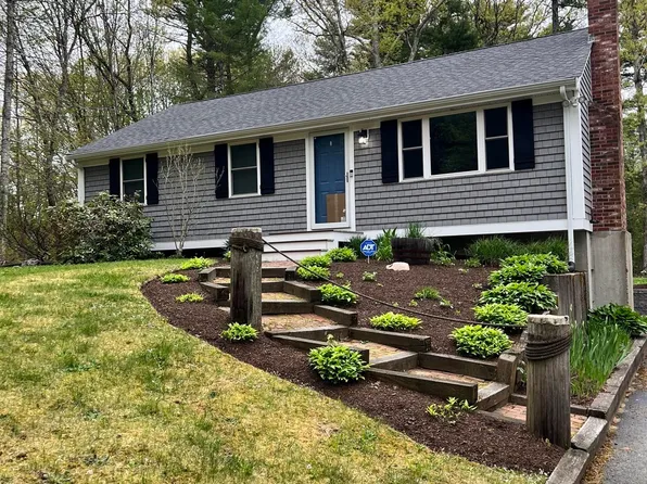 47 Vaughan St, Middleboro, MA 02346