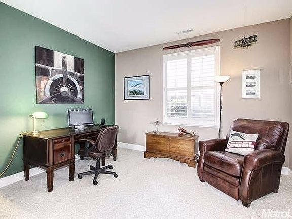 5th image of 4872 Village Green Dr