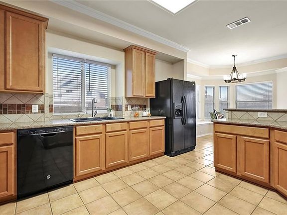5th image of 3107 Lena Ct
