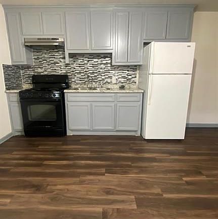 3rd image of 5301 Collingsworth St #7