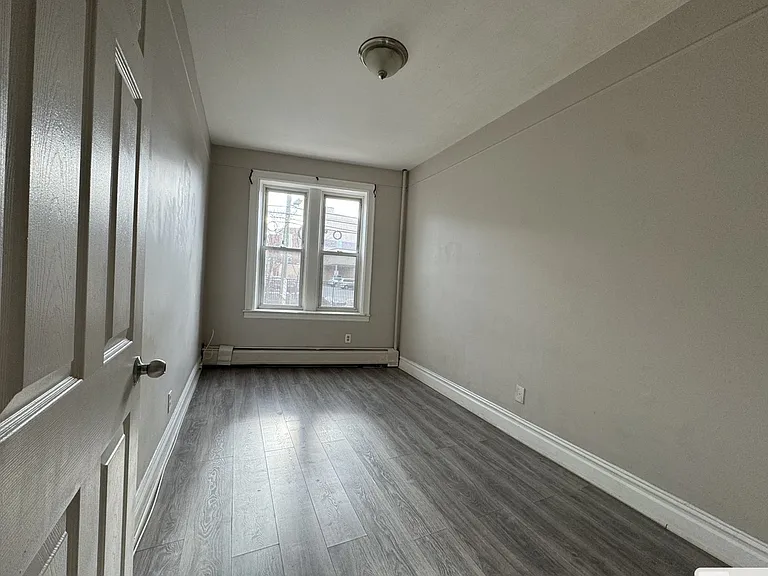 233 Fowler Ave #3 — Photo 2
