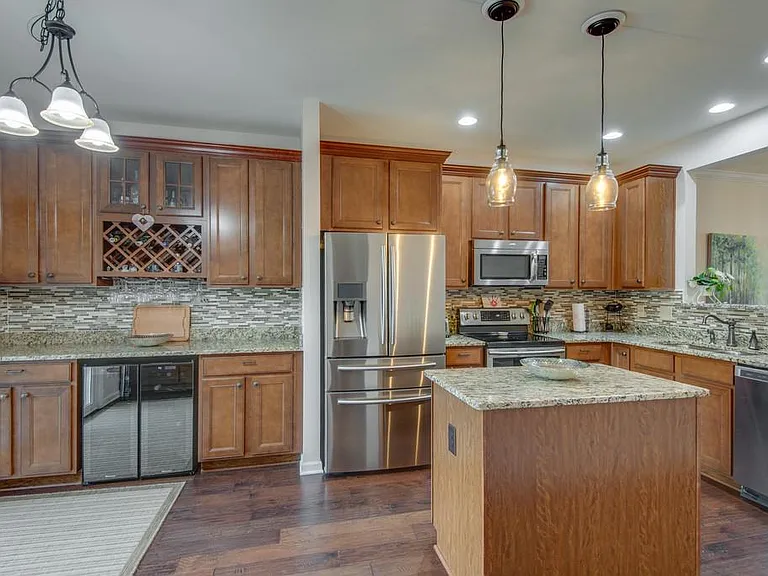 2022 Traemoor Village Dr — Photo 7