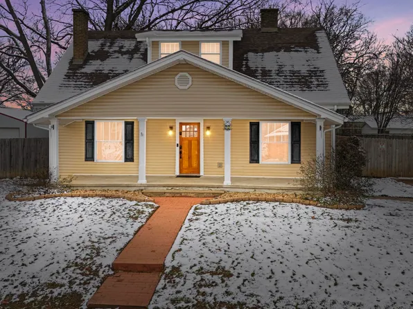 22 N Bloomfield Rd, Winchester, KY 40391