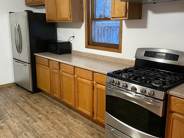 2806 Taylor St NE — Photo 3