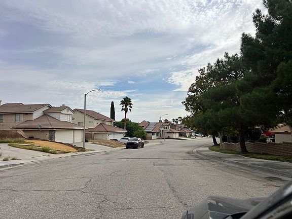 5th image of 3151 Seville Ave