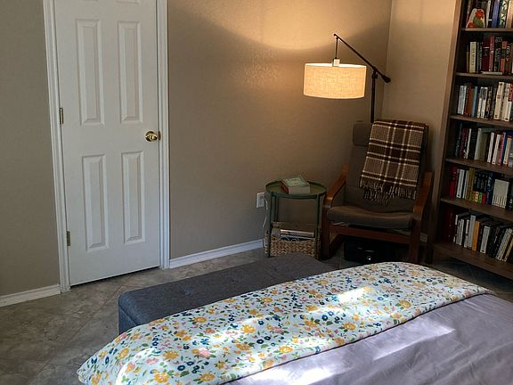 3rd image of 1008 Briar Dr #C