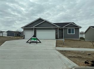 25132 Bluebird Cir, Adel, IA 50003
