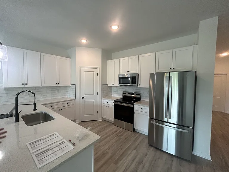 1322 Rio De Janeiro Ave — Photo 2