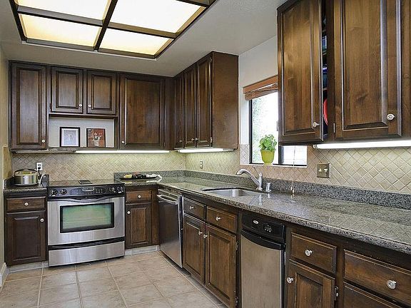 5th image of 425 N El Camino Real Unit 204