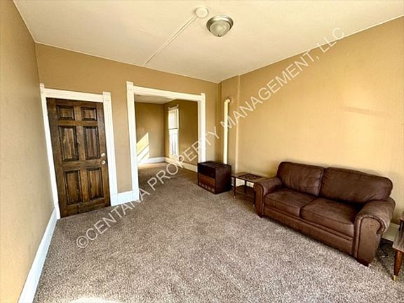 5th image of 433-435 W Silver St #433-1/2