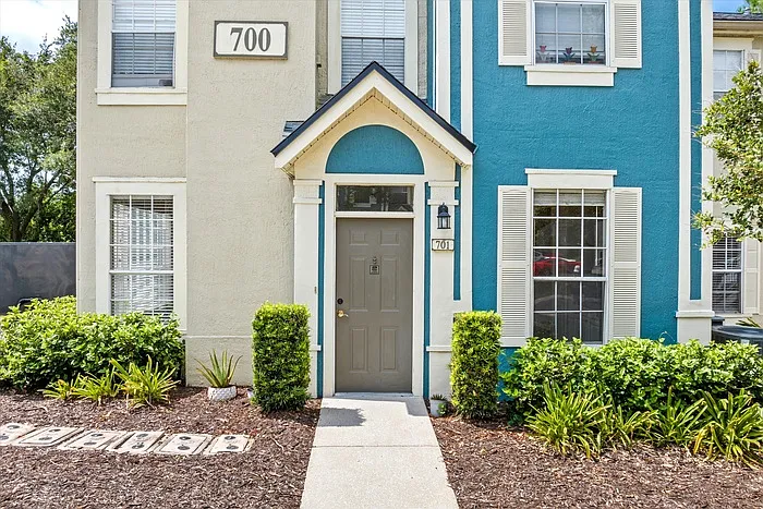 2 bed, 2.0 bath, 1015 sqft, $1,600 — Photo 3