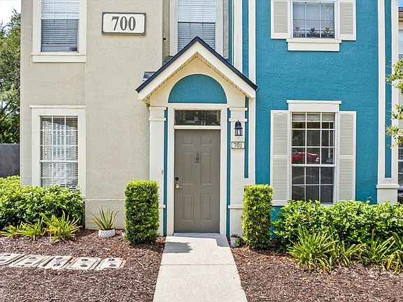 3rd image of 13700 Richmond Park Dr N APT 701