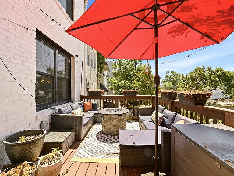 1221 Oates St NE #B — Photo 14