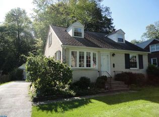 74 Hillview Dr, Springfield, PA 19064