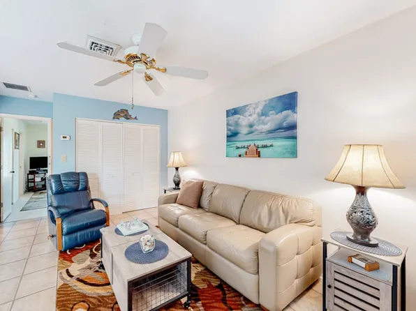 205 Highland Ave, Bradenton Beach, FL