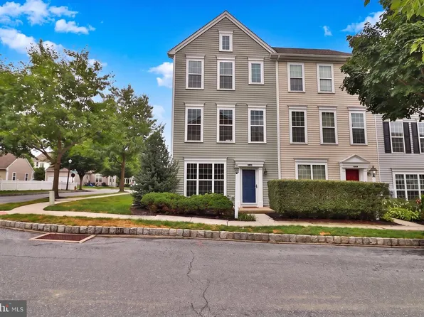 233 Keinath St, Mount Joy, PA 17552