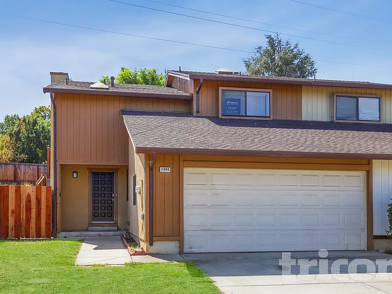 1344 Shaddick Dr — Photo 1