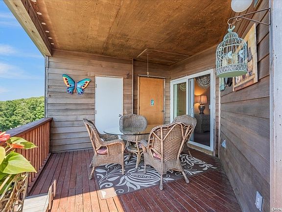 3rd image of 212 Fox Hill Dr #212