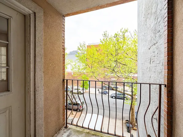 144 Monroe St #1, Brooklyn, NY 11216