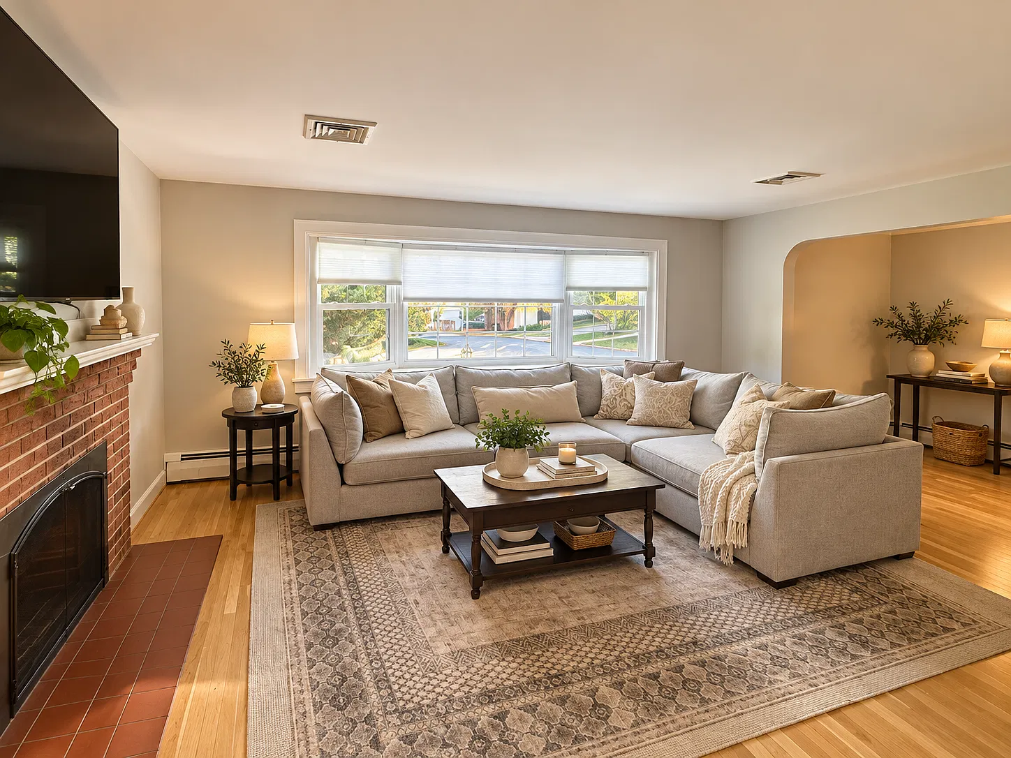 3 bed, 2117 sqft, $4,500 — Photo 2