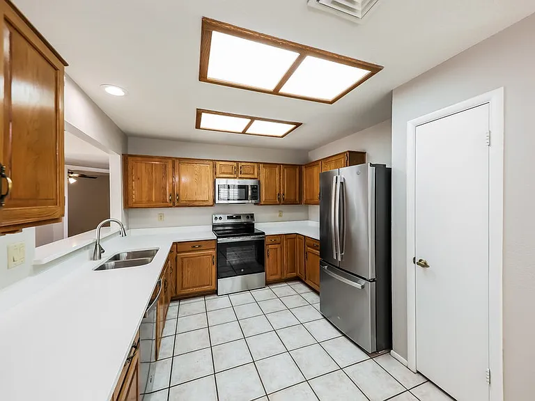 7127 W Morrow Dr — Photo 7