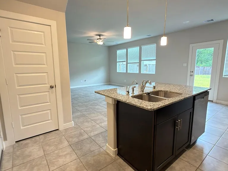 5723 Madden Ln — Photo 8