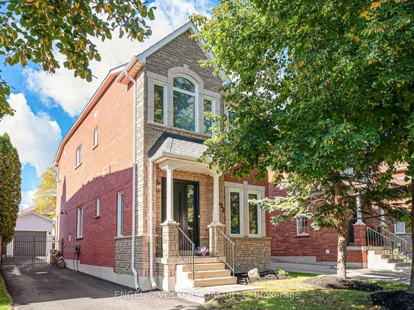 2592 Castle Hill Cres, Oakville, ON L6H 6J1