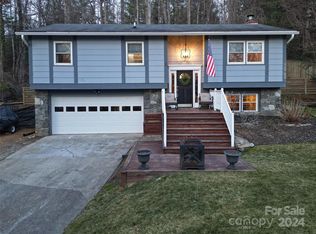 311 Sunset Dr, Hendersonville, NC 28791