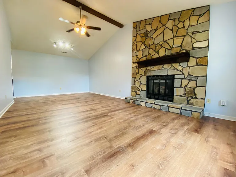 212 S Elton Cir — Photo 5