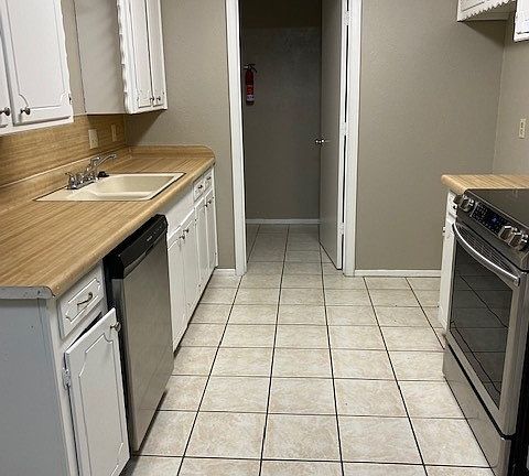 3rd image of 138 Meador Ln