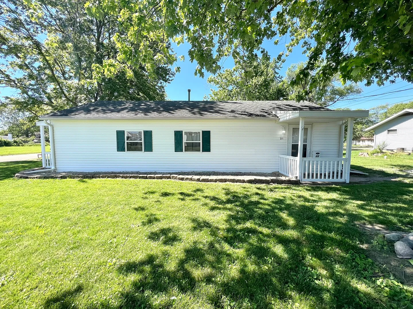 21 Charles Dr photo 1
