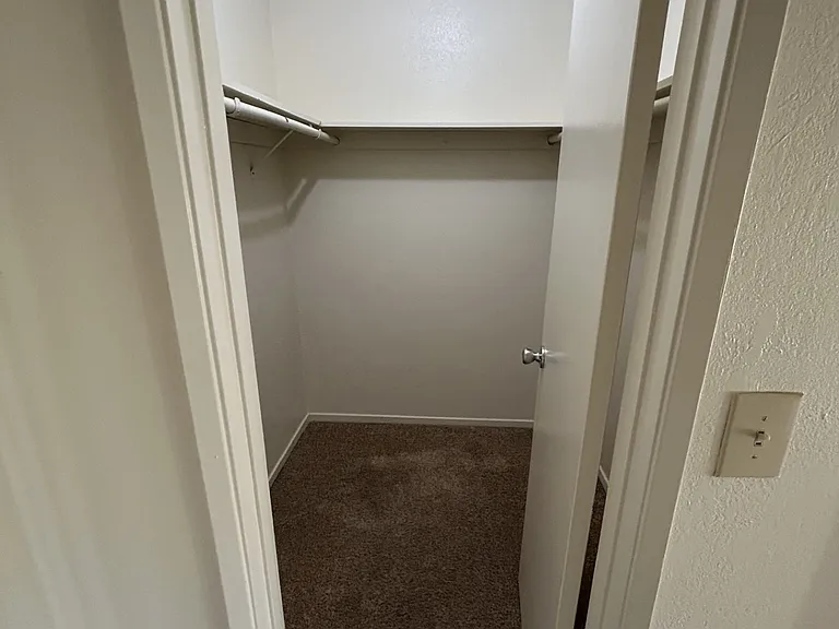 Park Place Apartments — Photo 20