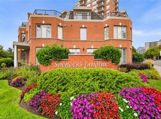 442 Maple Ave #TOWNHOUSE 9, Burlington, ON L7S2L7