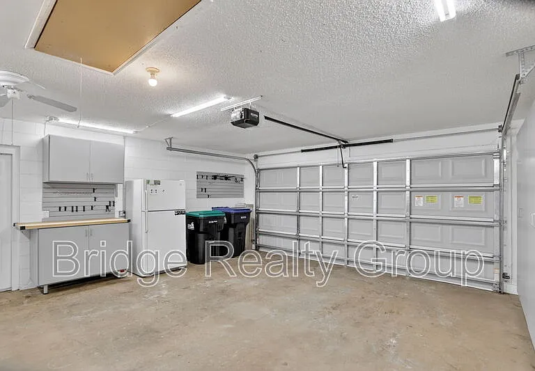 10315 Winding Creek Ln — Photo 14