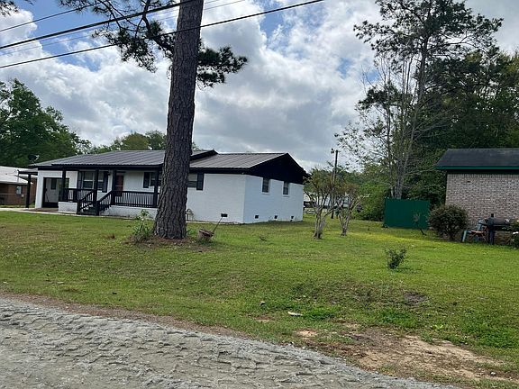 2nd image of 261 12th Ave SW