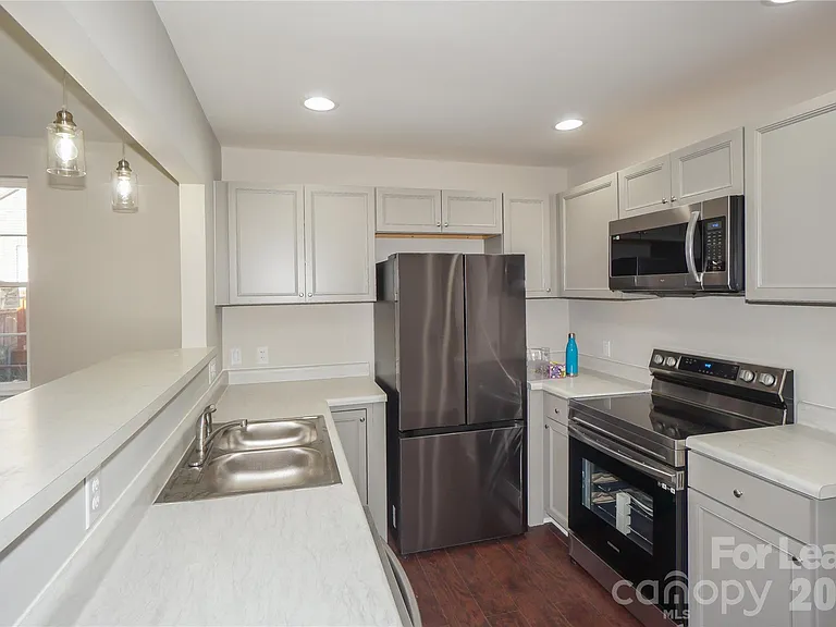 2143 Camp Greene St — Photo 11