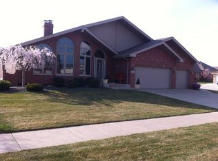 7411 Ridgefield Ln, Tinley Park, IL 60487