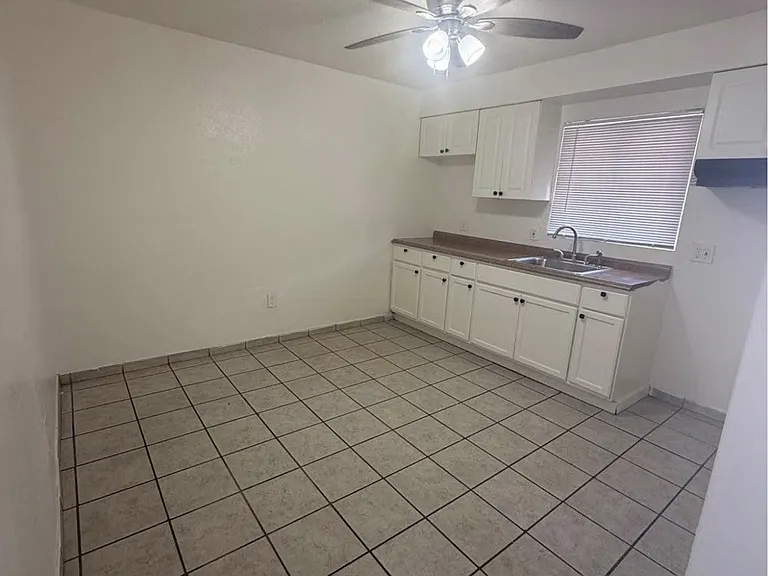 1520 Palm Dr #3 — Photo 1