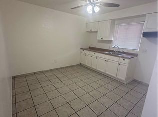 1520 Palm Dr #3, Bakersfield, CA 93305