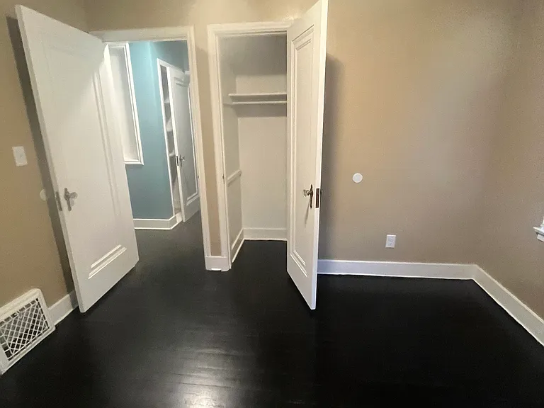 5140 Pinkney St — Photo 3