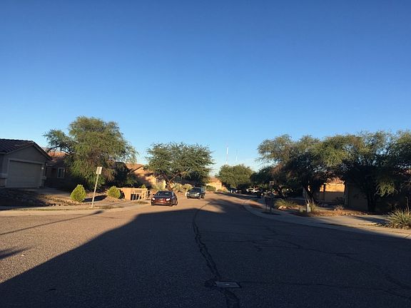 5th image of 2252 W Roundwood Pl
