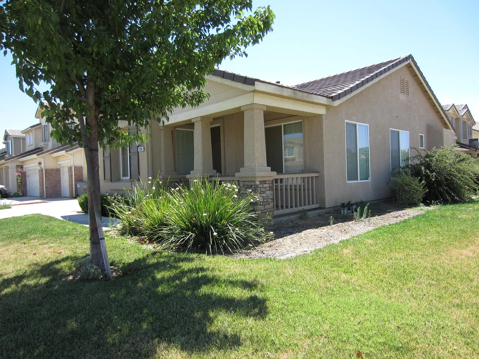 2308 Mariner Way photo 1