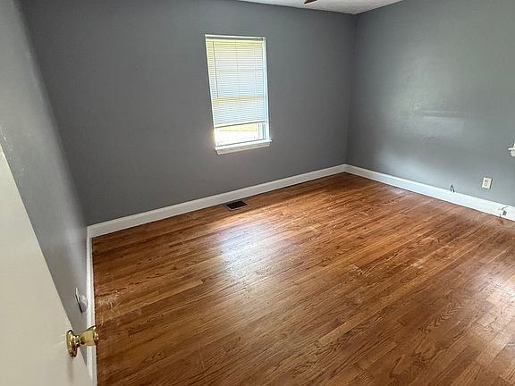 4th image of 1707 Herby Dr