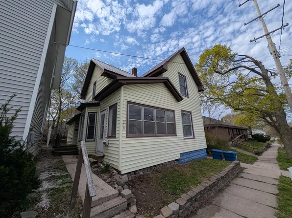 310 Sycamore St, Manistee, MI 49660